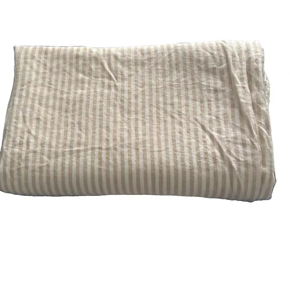 Quince cover white